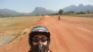 Road to Khongleng lake (Blue Lagoon) - Thakhek loop